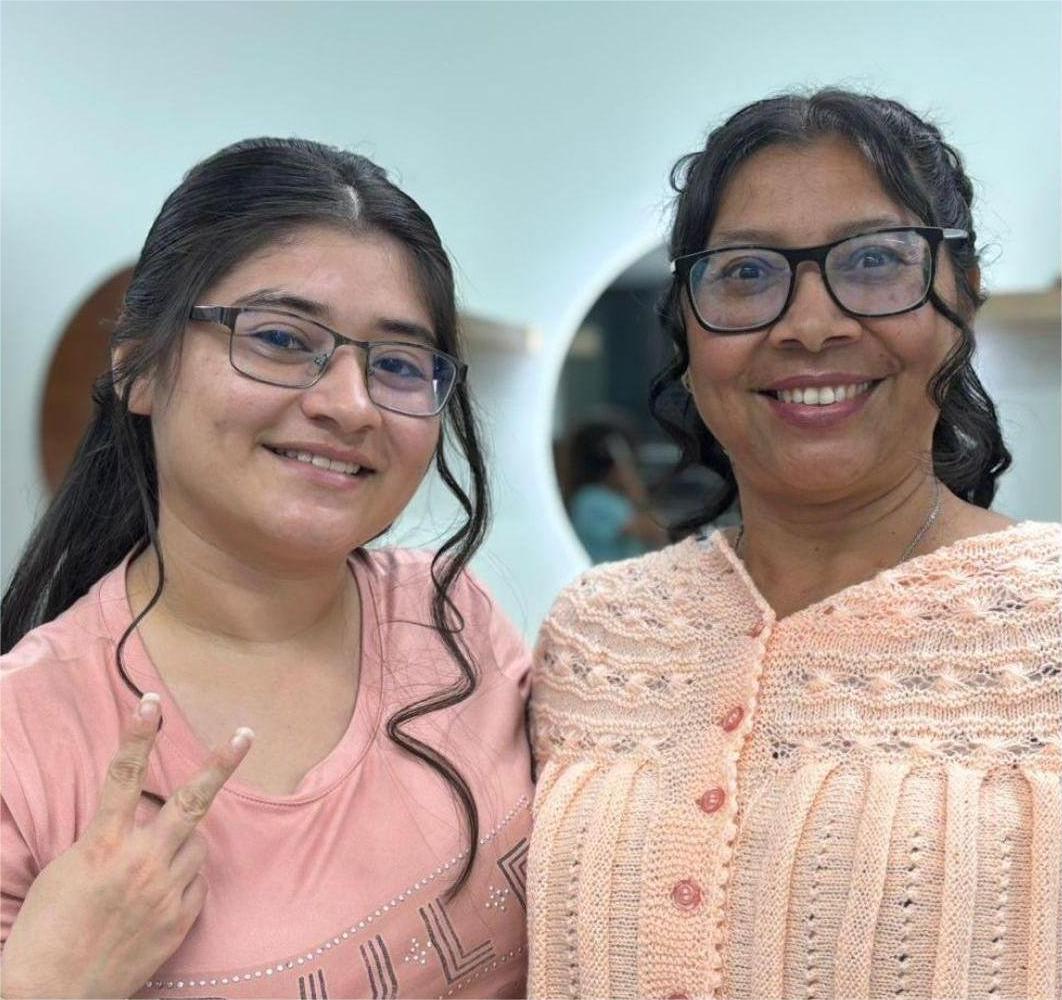 Katerin J. Hower Roa y Teresa de Jesús Roa​ 